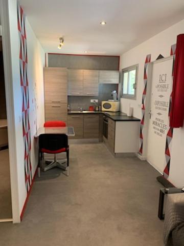 Grand Studio Avec Terrasse Διαμέρισμα Vauvert Εξωτερικό φωτογραφία